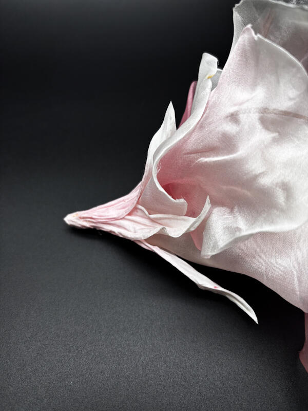 Spilla Grande Fiore Seta Organza Fatta a Mano