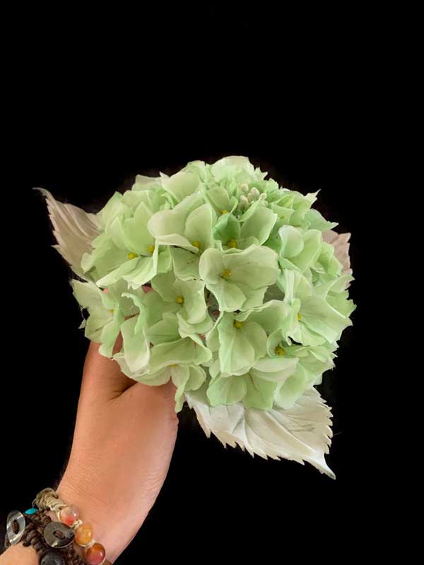 fiori-di-ortensie in seta realizzate a mano da Jessica Ciaffarini di Unusual Bouquet
