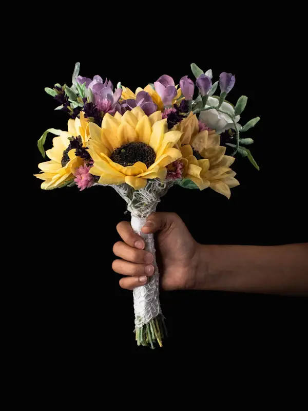 Bouquet da sposa per matrimonio in settembre con dalie di seta fatte a mano da Jessica Ciaffarini